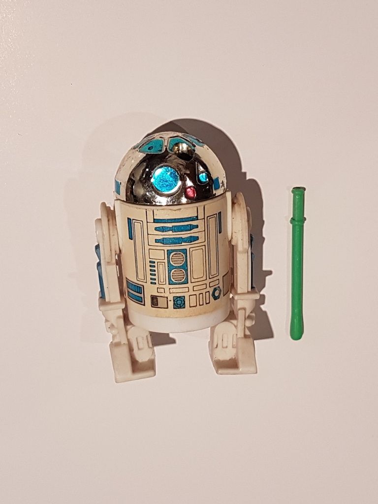 r2d2 pop up lightsaber