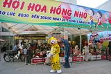 http://i579.photobucket.com/albums/ss233/giang92-c/Yamaha%20Club/Ngay%20hoi%201-6/th_Yamaha-1-6-01.jpg