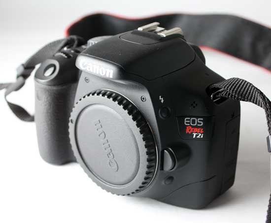 Vendo body Canon t2i casi sin uso.