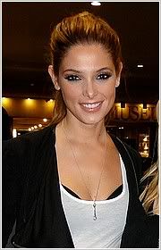 http://i579.photobucket.com/albums/ss240/calwen_photo/Ashley_Greene/Nepojmenovan6-19.jpg