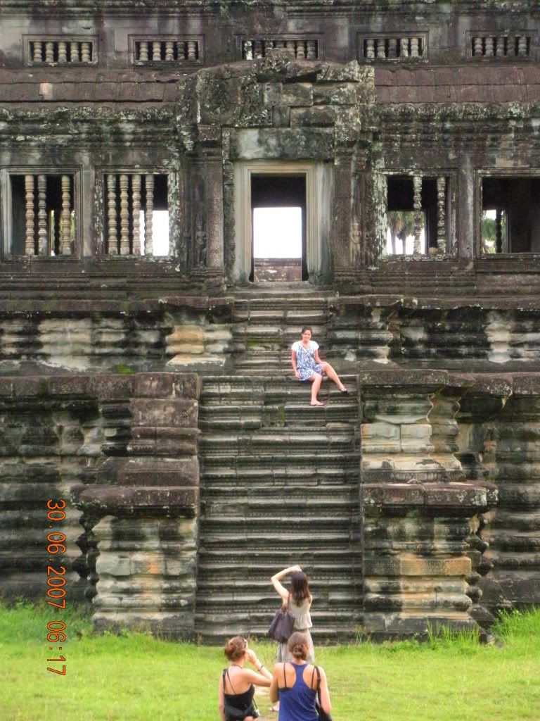 Inside Angkor Wat 7